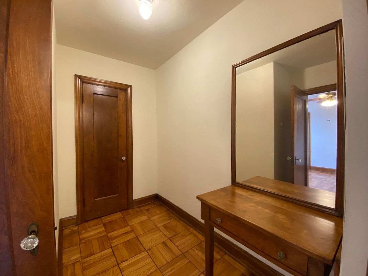 Studio, 1 bath, 400 sqft, $805, Unit 116