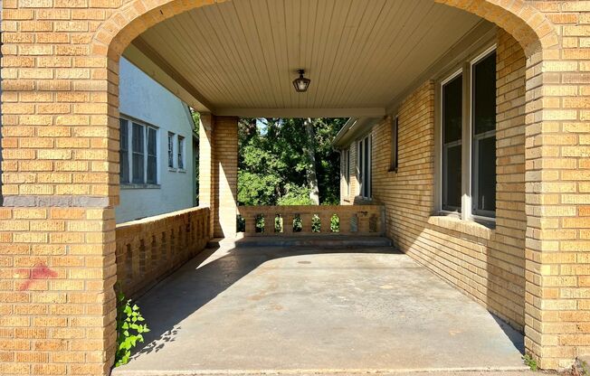 Cozy 3-Bedroom House on Linwood Ave.