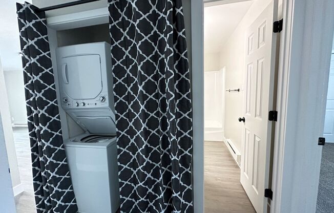 2 beds, 1 bath, 740 sqft, $1,499, Unit 814 - Unit 206