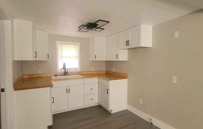 2 beds, 1 bath, $1,350