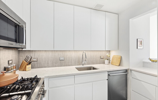 Studio, 1 bath, $4,500, Unit 7L