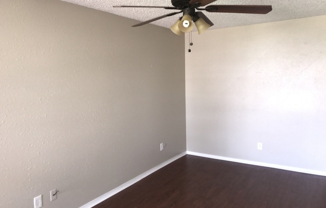 New paint and flooring in this 2 bed, 1 bath duplex with a 1 car garage for rent in Midwest City near Douglas and NE 10th!