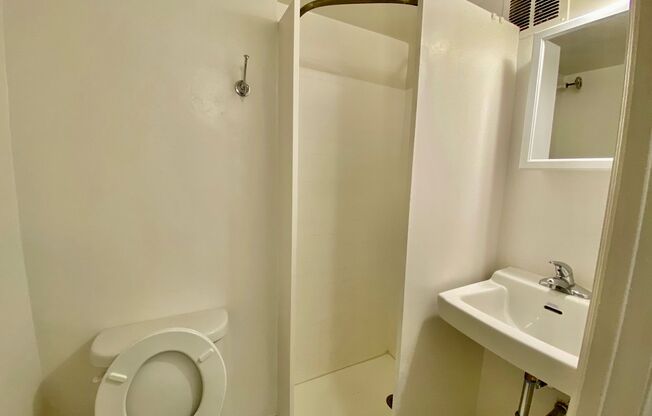 1 bed, 1 bath, 351 sqft, $1,350, Unit 506