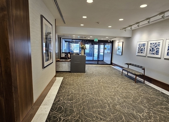 1 bed, 1 bath, 802 sqft, $3,150, Unit 10J