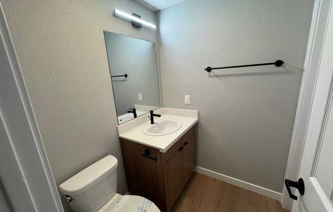 2 beds, 1.5 baths, 866 sqft, $3,010, Unit 810J6