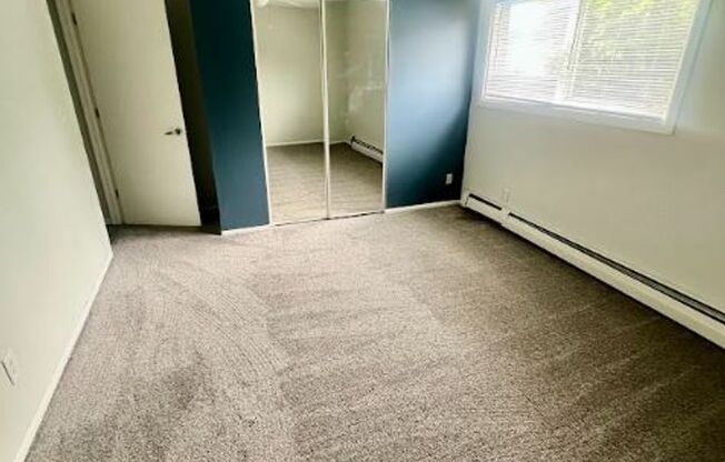 2 beds, 1 bath, 750 sqft, $1,375, Unit 1650-1