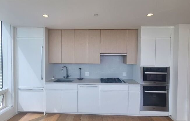 1 bed, 1 bath, 823 sqft, $3,700, Unit 4102
