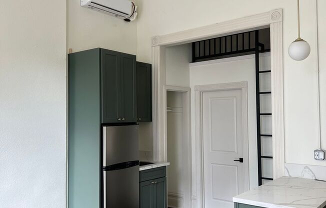 Studio, 1 bath, 166 sqft, $1,600, Unit 102