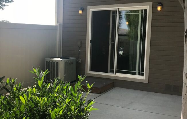 2 beds, 2.5 baths, 1,224 sqft, $1,690, Unit 01