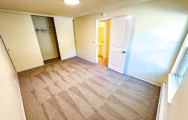 2 beds, 1 bath, 834 sqft, $1,895, Unit 205