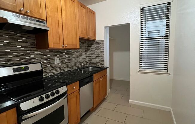 Studio, 1 bath, 346 sqft, $2,095, Unit 08