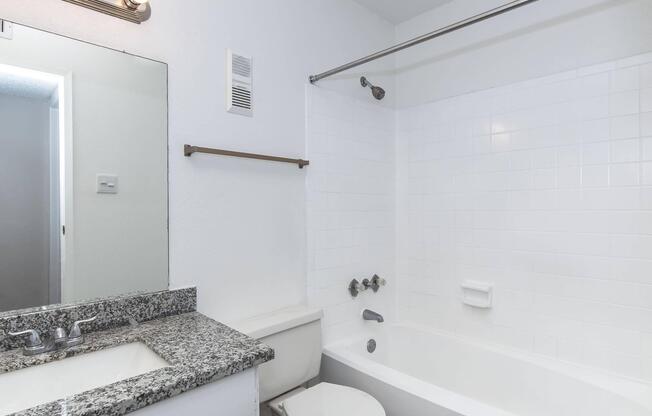 2 beds, 2 baths, 927 sqft, $1,085