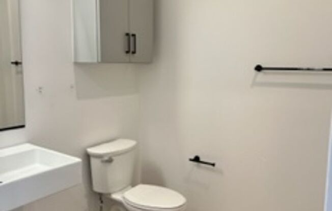 Studio, 1 bath, 406 sqft, $2,495, Unit 813