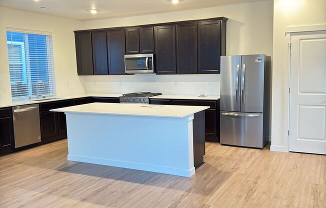 Beautiful 5 Bedroom House in Covington