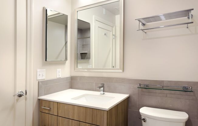 1 bed, 1 bath, $3,800, Unit 428