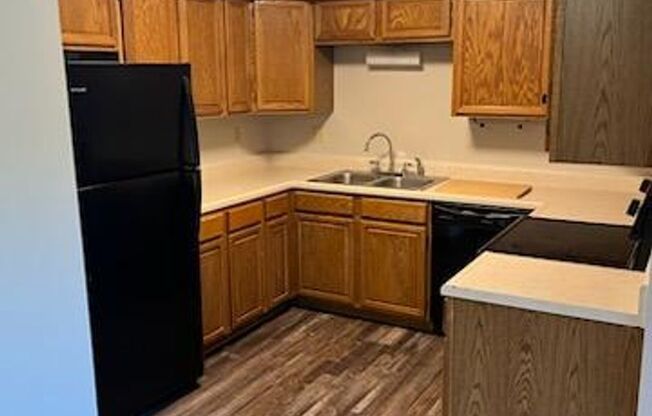 1 bed, 1 bath, 1,000 sqft, $900, Unit Unit 28