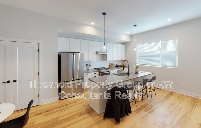 1159 N 4 ST