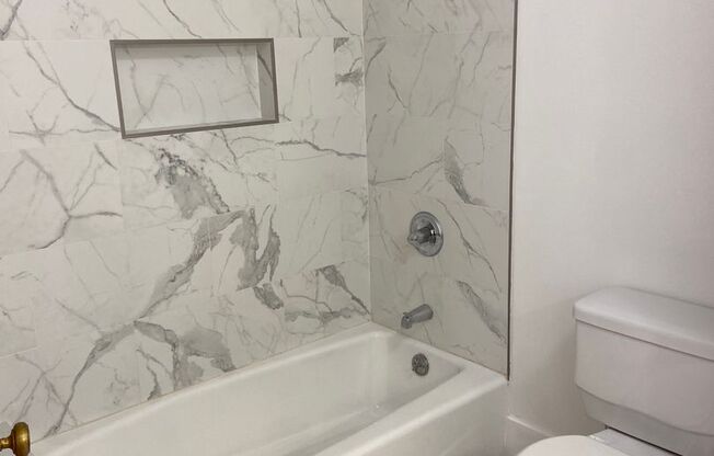 Studio, 1 bath, 325 sqft, $1,475, Unit I206