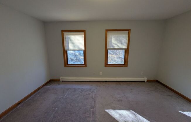 2 beds, 1.5 baths, 1,500 sqft, $2,000, Unit Townhouse - 998-16