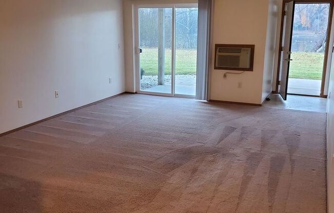 2 beds, 1 bath, 1,010 sqft, $1,269, Unit PL   4103