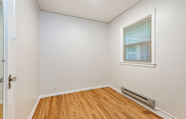 Studio, 1 bath, 475 sqft, $1,275, Unit 625-204