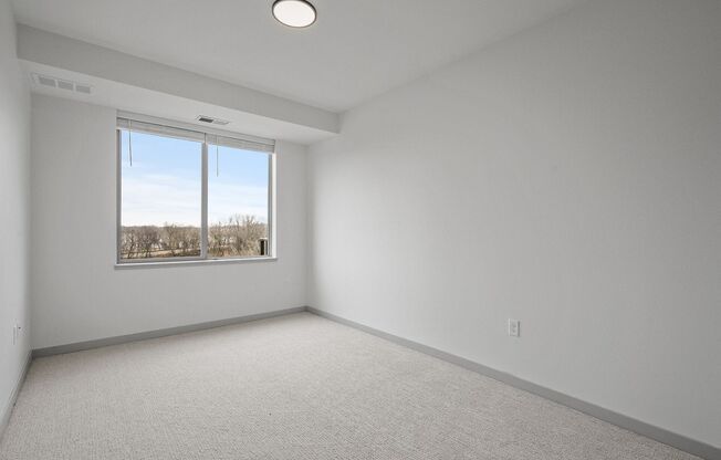 3 beds, 2 baths, 1,297 sqft, $2,545, Unit 207