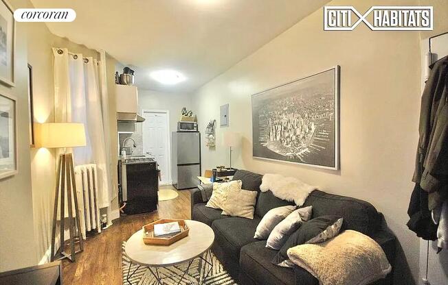 507 E 81 ST