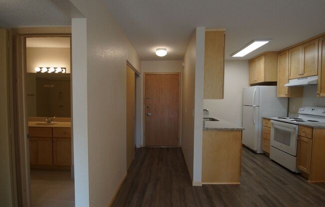 1 bed, 1 bath, 780 sqft, $1,448, Unit 414