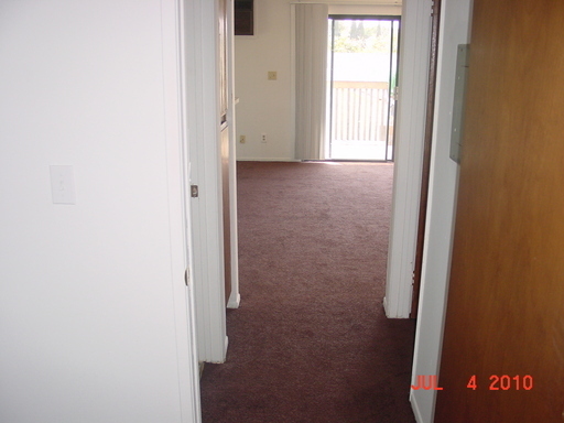 2 beds, 1 bath, $2,395