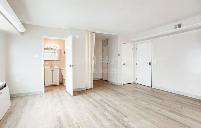 Studio, 1 bath, 329 sqft, $695, Unit 529