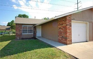3 beds, 2 baths, 1,200 sqft, $1,400, Unit 519