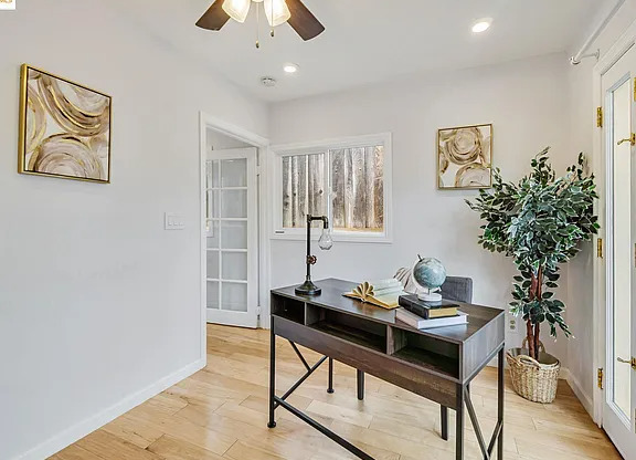 1431 SUNSET LOOP
