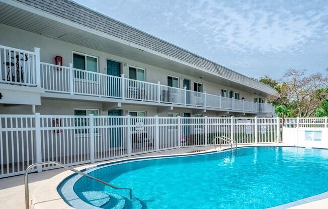 2 beds, 1 bath, 650 sqft, $1,435, Unit 24