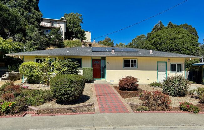 Single Story 4 Bed / 1 Bath Home - Richmond, CA