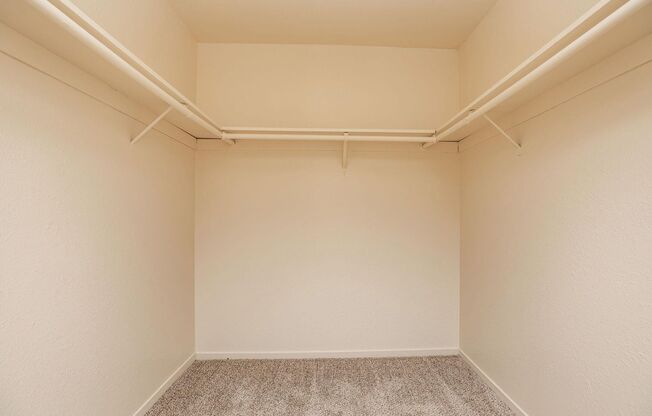 2 beds, 1 bath, 945 sqft, $1,695, Unit 53252