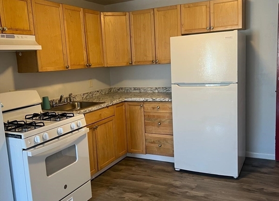 1 bed, 1 bath, 850 sqft, $2,000, Unit 19