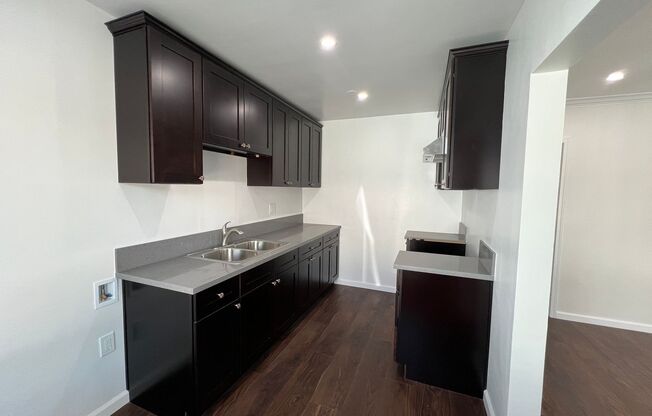 1 bed, 1 bath, $1,950, Unit 6609 Orchard Avenue Unit B