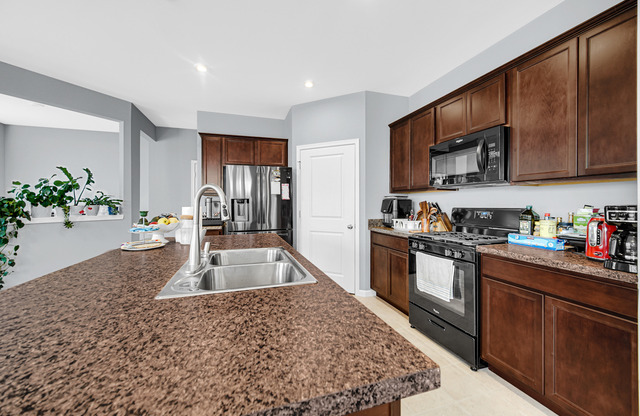 3687 AMBROSIA DR