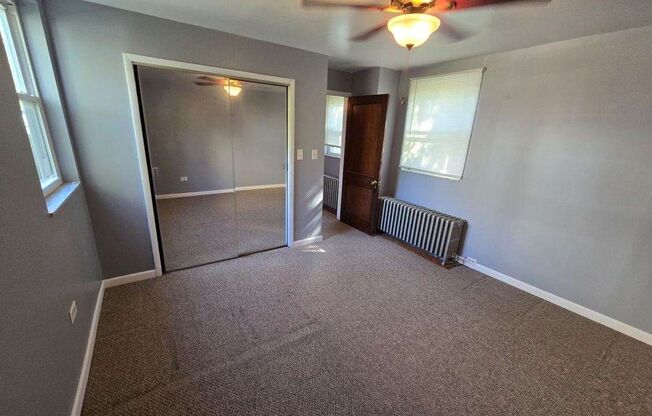 2 beds, 1 bath, 800 sqft, $950, Unit Apt 1