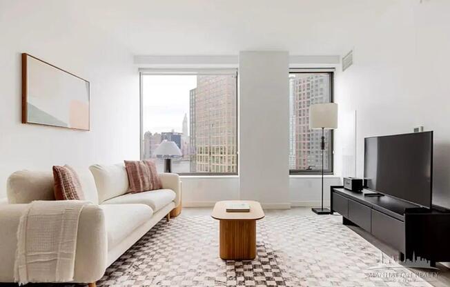 3 beds, 2 baths, $9,000, Unit 4001