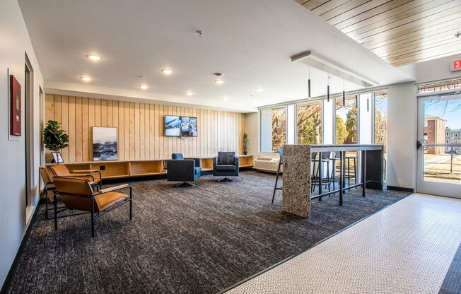 1 bed, 1 bath, 500 sqft, $825, Unit 305