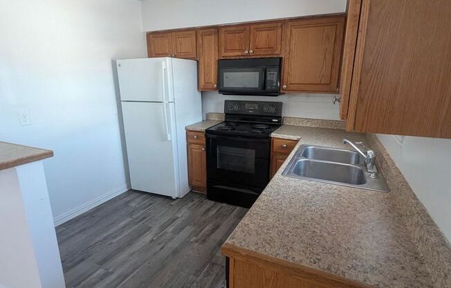 Move In ready 2 Bedroom 1 Bath $500.00 off  1st Month's Rent, Apply Today!