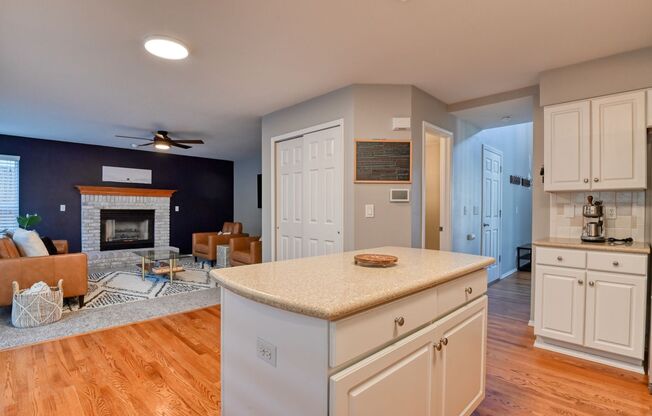 4 beds, 3 baths, $2,895