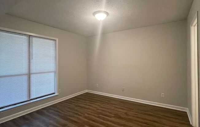 2 beds, 2 baths, $1,025, Unit APARTMENT D