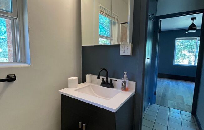 1 bed, 1 bath, 600 sqft, $1,099, Unit 287-1