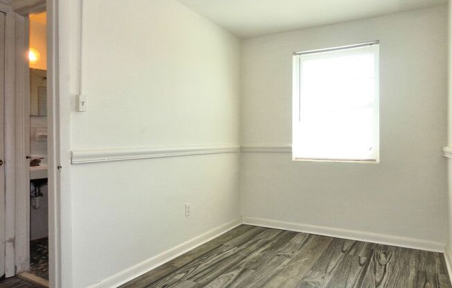 2 beds, 1 bath, 750 sqft, $1,250, Unit #2
