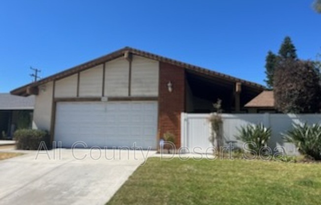 542 PIERPONT DR