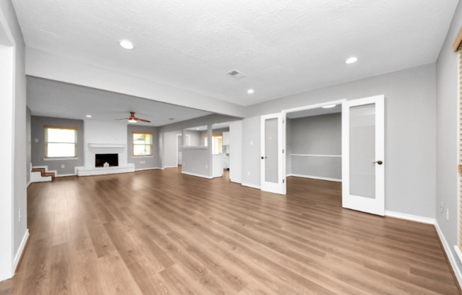 25603 PINE ACRES CIR