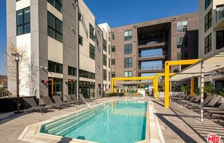 Studio, 1 bath, 584 sqft, $2,595, Unit B526