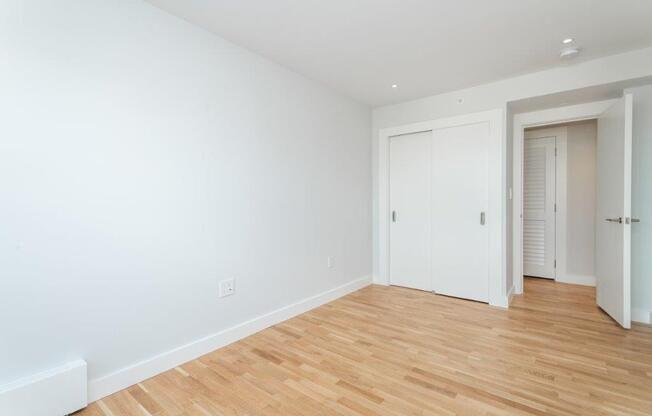 3 beds, 1.5 baths, 1,035 sqft, $4,850, Unit 10B